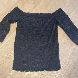 Off the shoulder lace top, inner lining in the front only